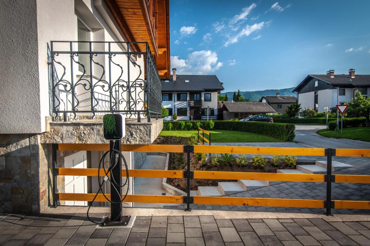 Apartments Ursus Bled Exterior foto